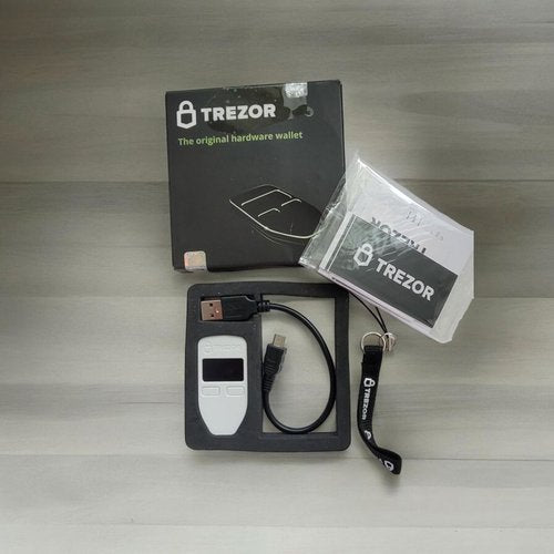 Trezor Model One - Die Original-Hardware-Wallet ( Retoure )