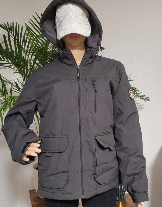 Warme Jacke Größe M fällt eine Nr kleiner