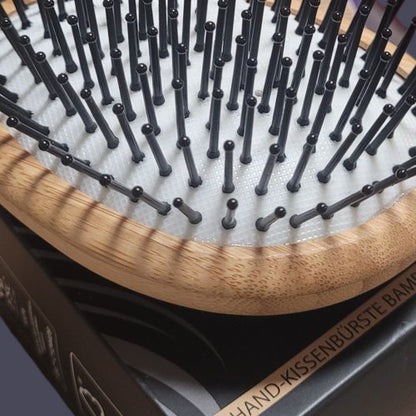 Haarbürste aus Bambusholz von Mibella